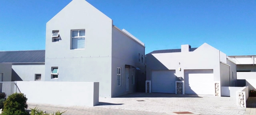 To Let 4 Bedroom Property for Rent in Laguna Sands Western Cape